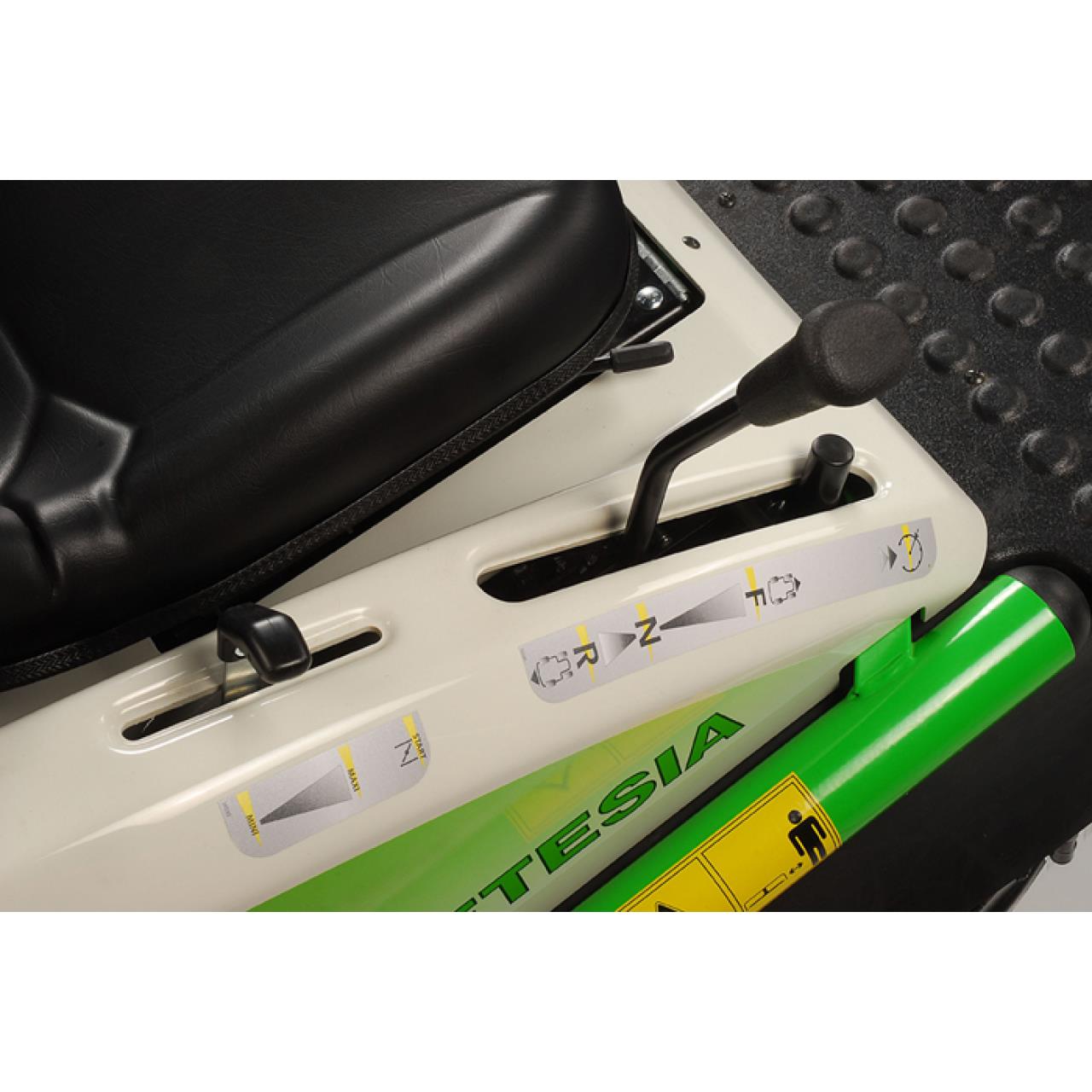 24592-4_Etesia_SKD